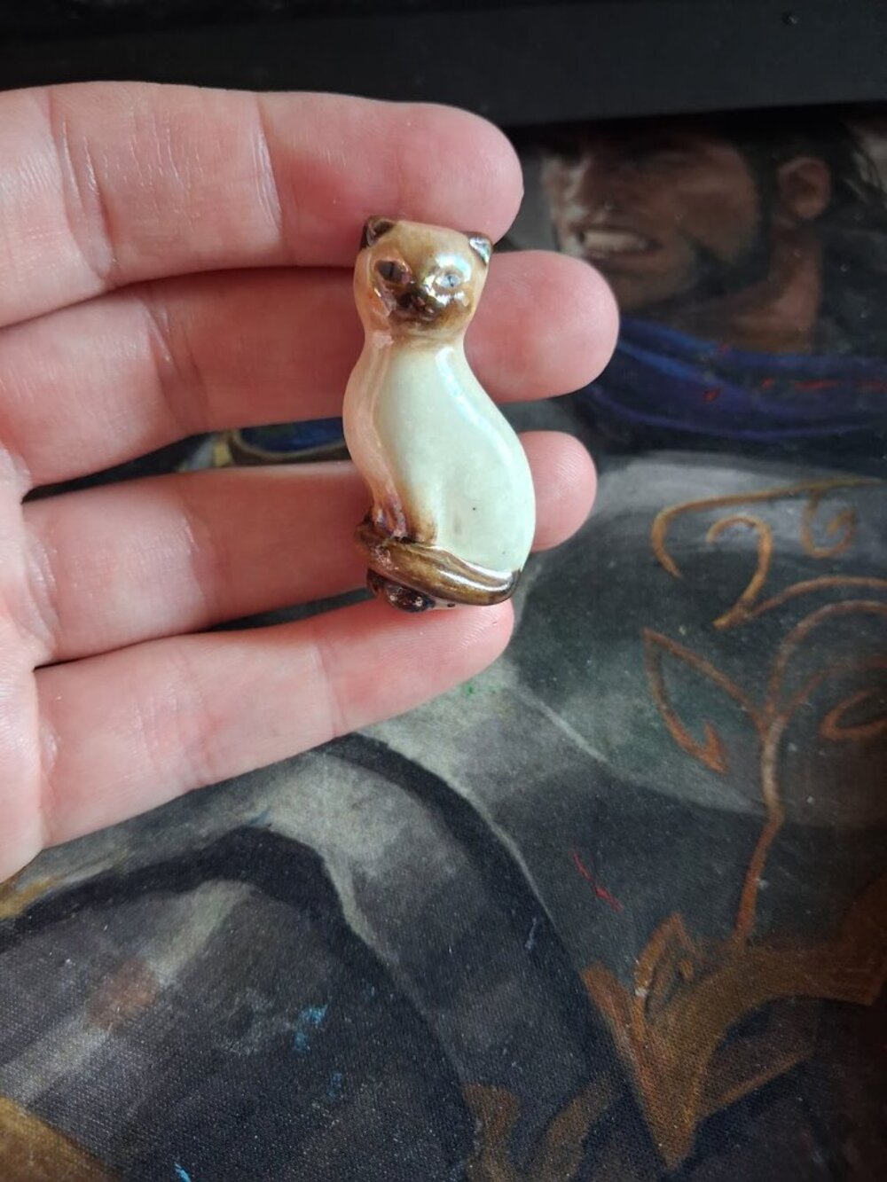 Vintage Avon Siamese cat brooch